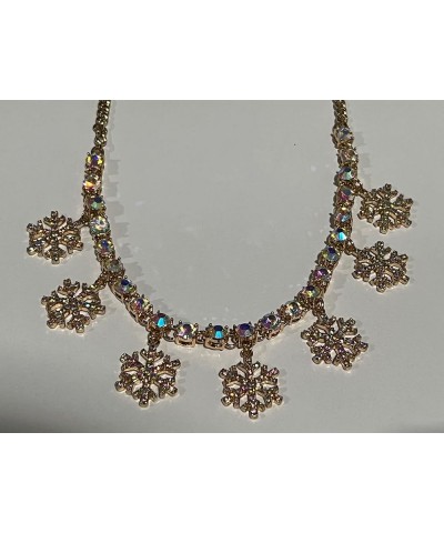 Deer Short Pendant Necklace Snowflakes $29.03 Necklaces