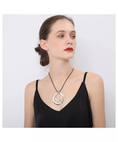 Funky Charm: Short Women's Necklace with Irregular Pendant - Bold, Versatile Style for Every Occasion! FashionForward Stateme...